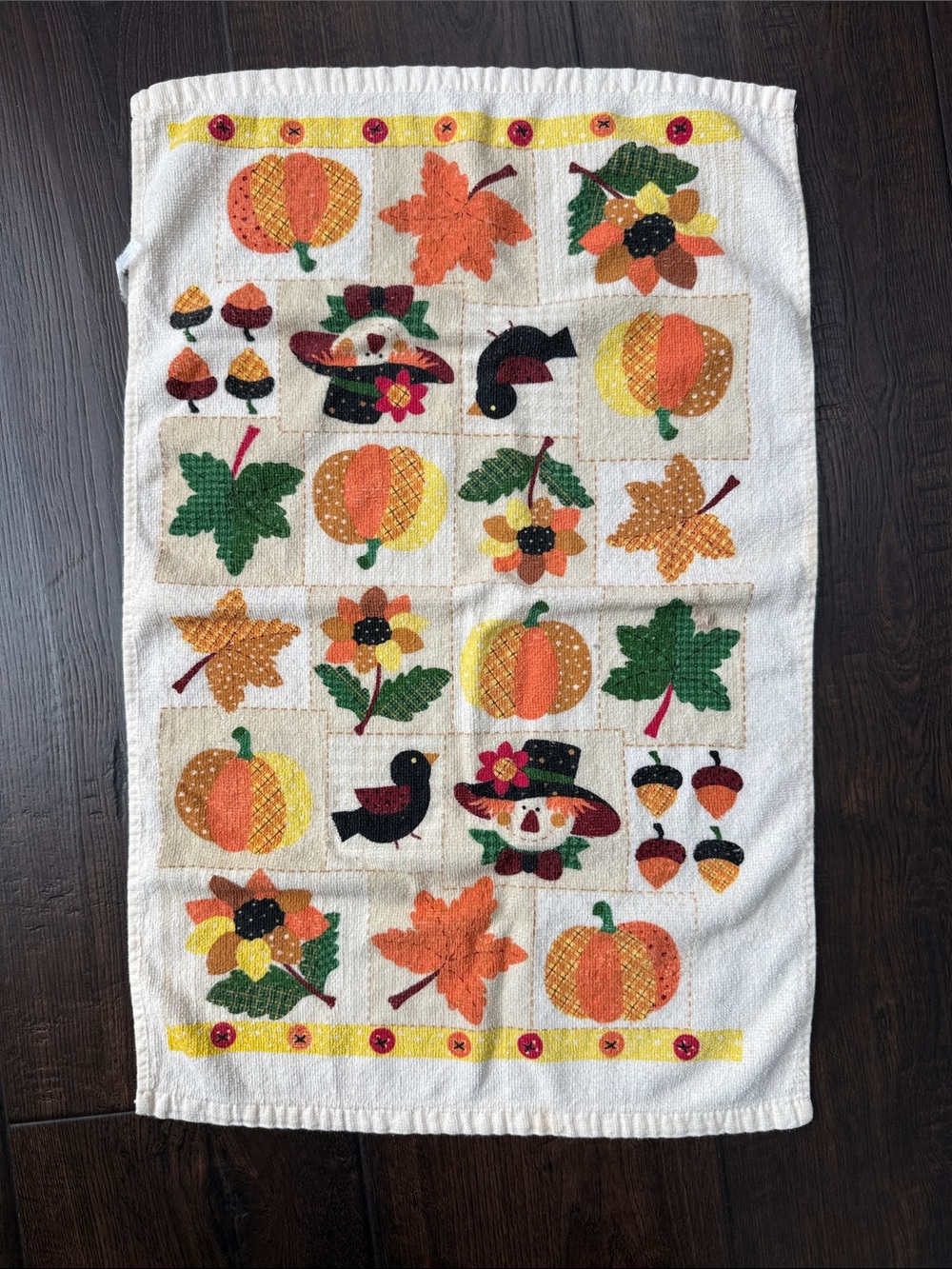 VTG Autumn Patchwork Harvest Printed Kitchen Towel - Fall Decor 14x23